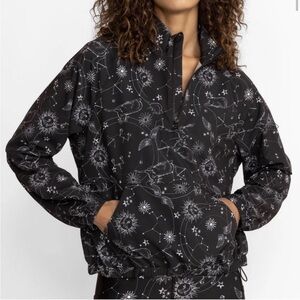Johnny Was Women’s Bee Active Mock Neck Pullover Jacket Black Printed